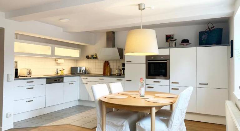 Holiday apartment with 3 rooms for 5 persons — photo 2