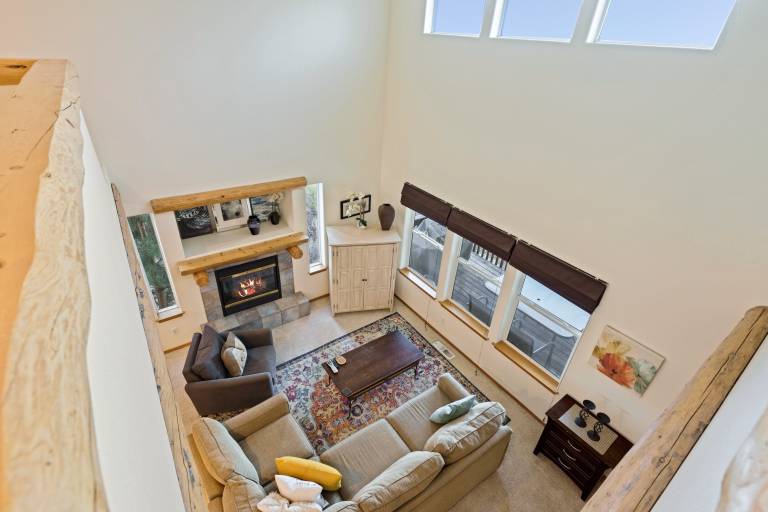 Quiet River - Beautiful Bend Townhouse - EV charger - Deschutes River in the back! — photo 4