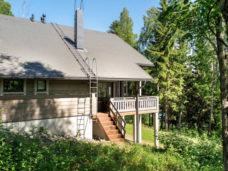 House with patio & sauna | Nature view — photo 3