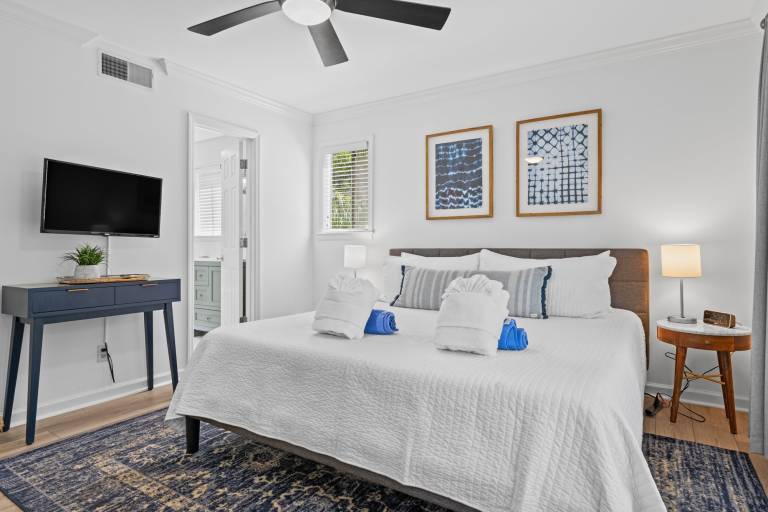 Family-friendly spacious house with private pool & BBQ | City view | Good for workation | Pet-friendly — photo 4