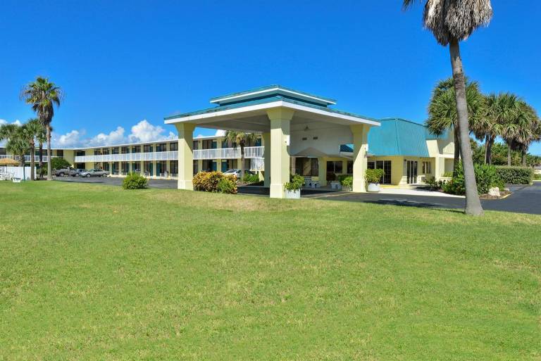 Motel South Patrick Shores