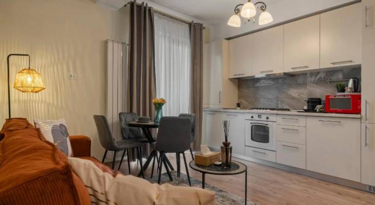 Holiday apartment | Next to Palace of the Parliament | Pet-friendly — photo 3