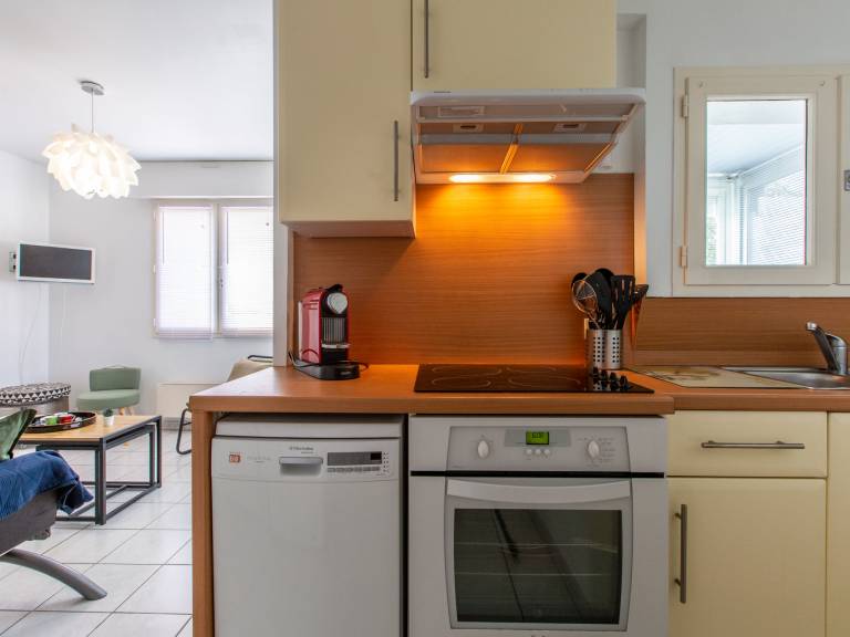 Children-friendly rental apartment with pool | Pets are welcome — photo 5