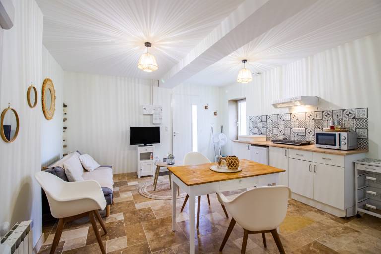 Apartment 'Gîte La Pierre' with Wi-Fi in Périgueux