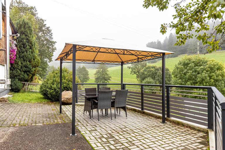 Apartment 'On the Ground Floor' with Private Terrace, Shared Garden and Wi-Fi — photo 2