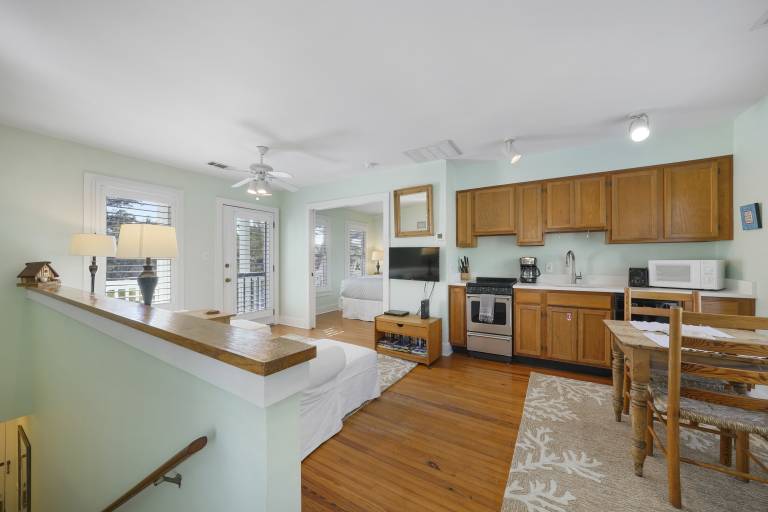 Children-friendly charming vacation home with garden & heated pool | City view | Beach nearby | Pets allowed — photo 4