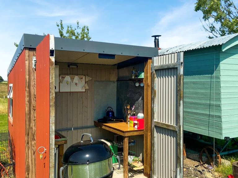 Holiday apartment with yard & barbecue — photo 2