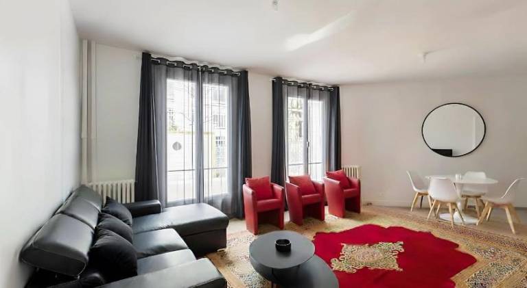 Modern 1BR - Sleeps 5 - Prime 16th Location — photo 3