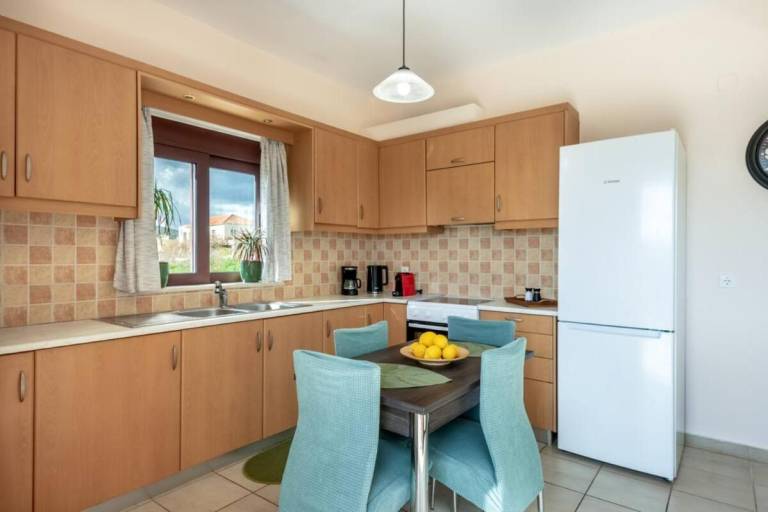 Apartment with garden & terrace | Mountain view — photo 2