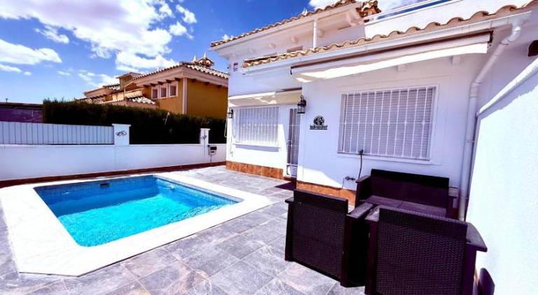 Villa with pool in Murcia