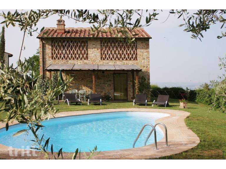 House with grill, private pool & patio in Gambassi Terme