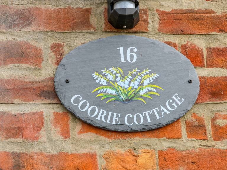 Cottage with garden | Beach view — photo 3