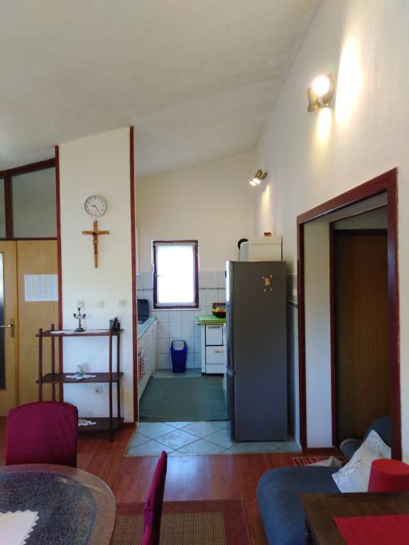 Vacation home with garden, barbecue & jacuzzi — photo 3