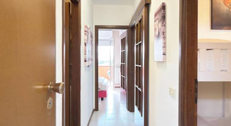 Apartment with 2 rooms for 6 persons — photo 4