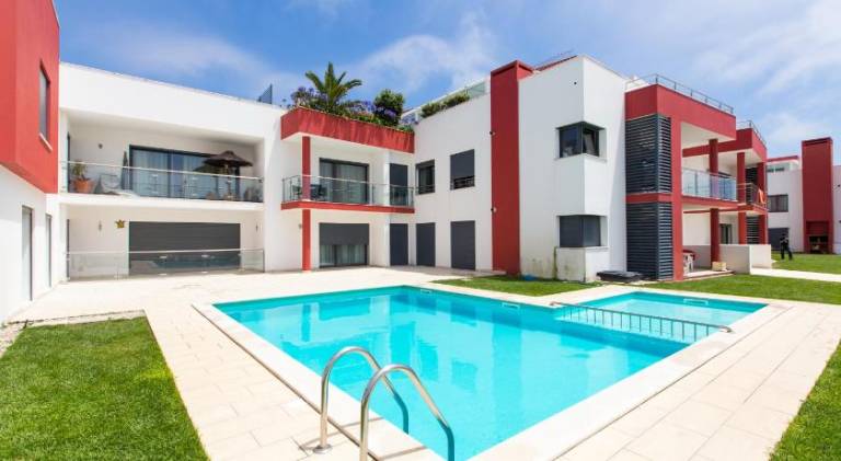 Holiday apartment with terrace, BBQ & pool — photo 3