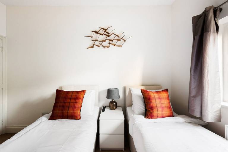 Child-friendly lovely apartment with yard, barbeque & fast internet | Pet-friendly — photo 3