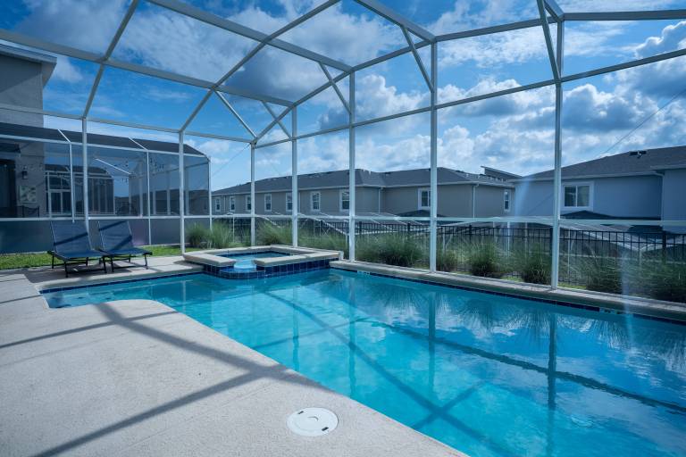 Villa with jacuzzi, barbecue & private pool in Osceola, FL
