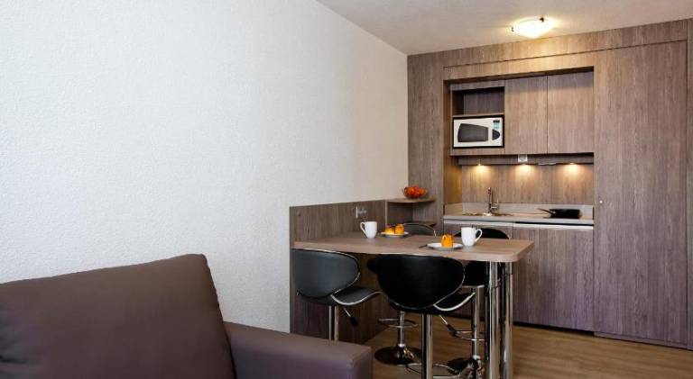 Serviced apartment for 127 persons — photo 2
