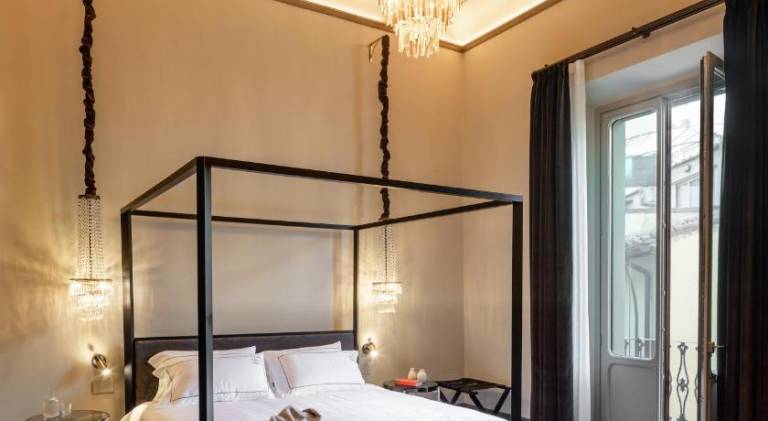 Serviced apartment with patio | Near Galleria dell'Accademia | Perfect for remote work | Pets allowed in Santa Maria
