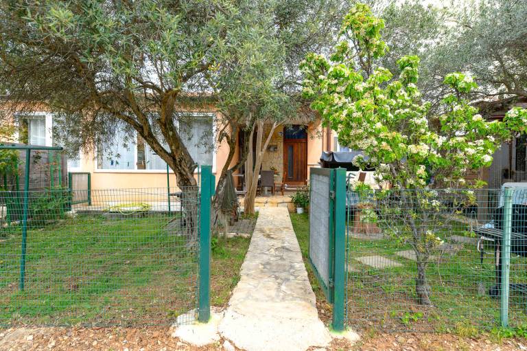 Holiday apartment Cheap accommodation in a great location in Umag