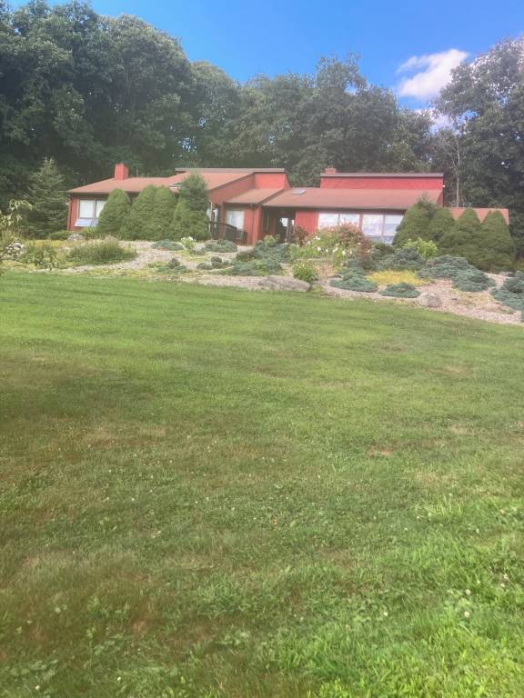 House Tiverton
