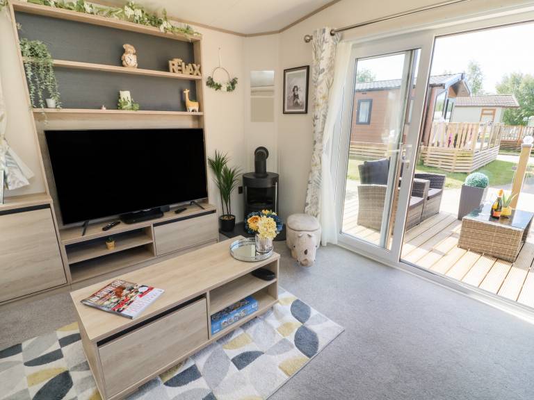 Family-friendly pleasant cottage with yard | Pet-friendly — photo 4