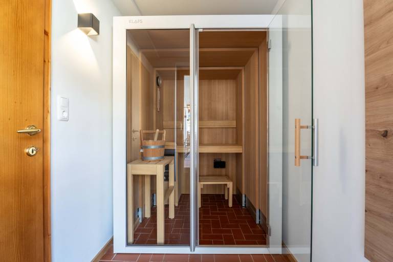 Child-friendly ample rental apartment with patio, garden & sauna | Mountain view | Close to the ski | Pet-friendly — photo 4