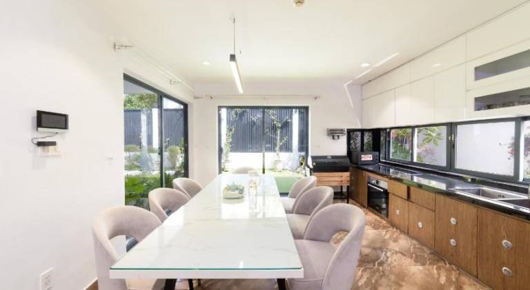 House with yard & patio | Suitable for remote work — photo 4