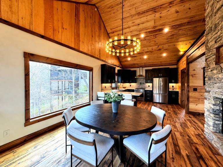 Family-oriented pleasant cabin with barbecue & hot tub | Mountain view | Dogs allowed — photo 3
