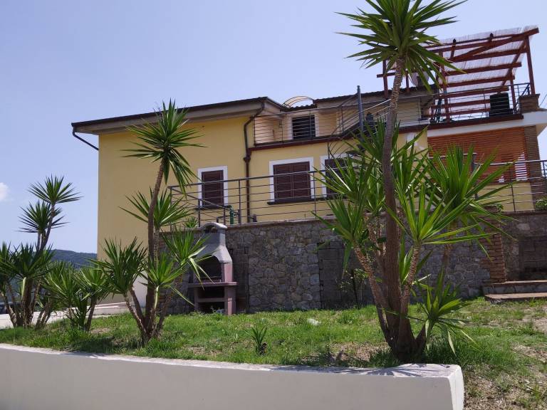 Appartement in Caprioli mit Garten, Terrasse und Grill — photo 4