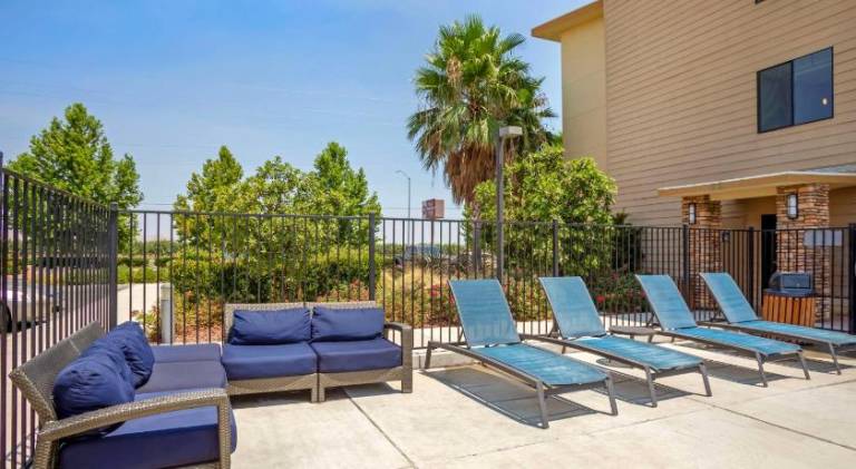 Best Western Plus Coalinga Inn — photo 5