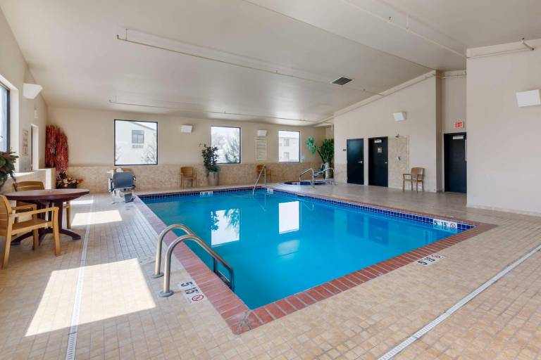 Best Western Golden Prairie Inn & Suites — photo 4