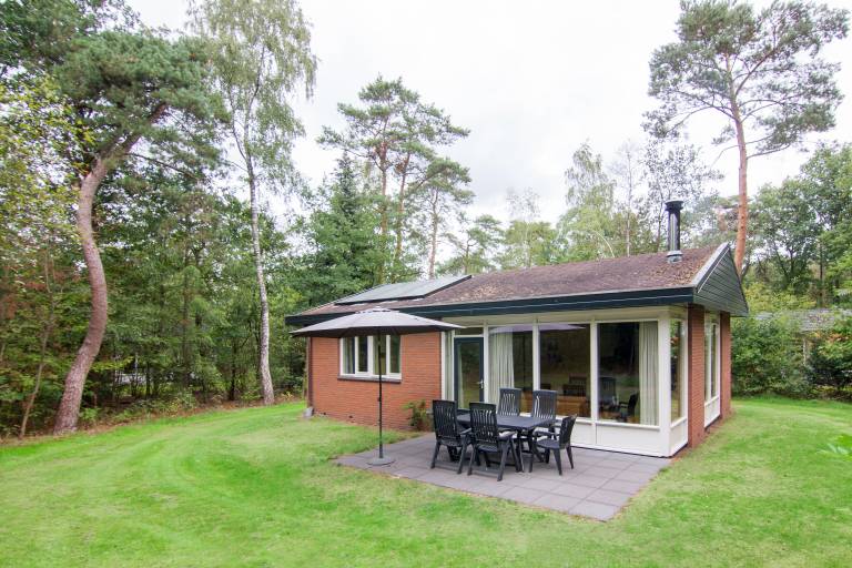 Awesome bungalow in Holten w 3 Bedrooms and 2 Bedrooms