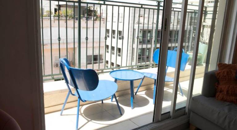 Two Bedrooms with Balcony Port & Beach TLV — photo 3