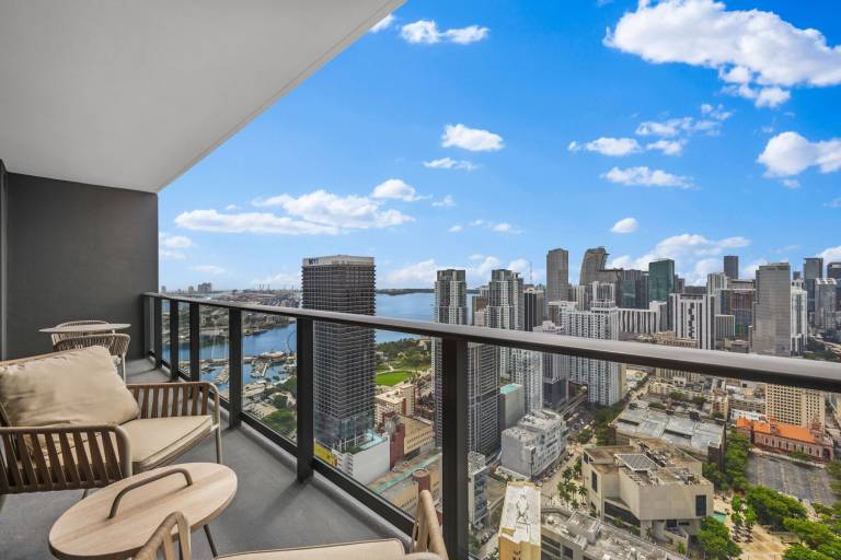 Condo  Downtown Miami