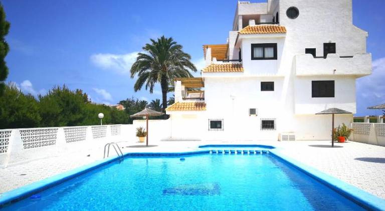 Fully equipped charming apartment with patio & private pool | Pets allowed in Murcia