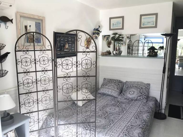 Beautiful studio with patio | Next to the beach | Pets are welcome — photo 3