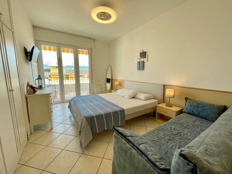Rental apartment with pool | City view — photo 2