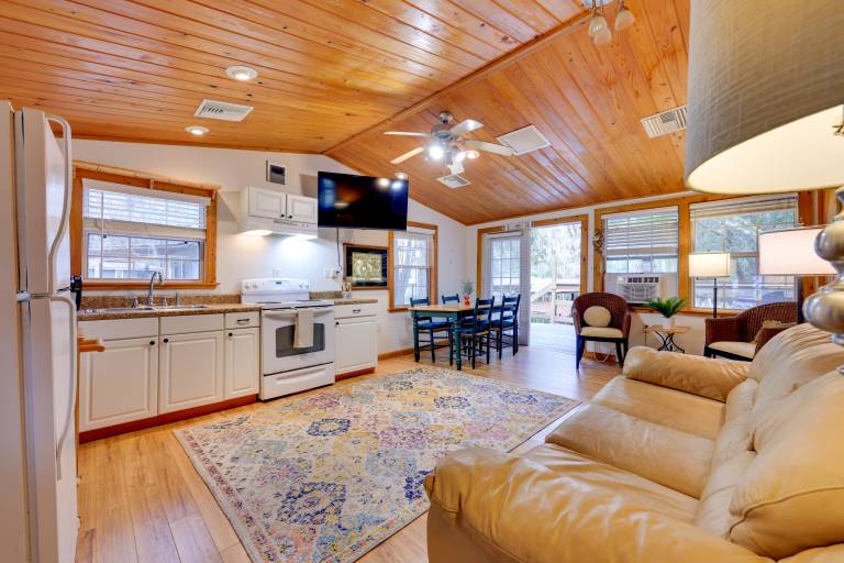 Fish, Boat & Explore: Cross Creek Cabin w/ Dock! — photo 4