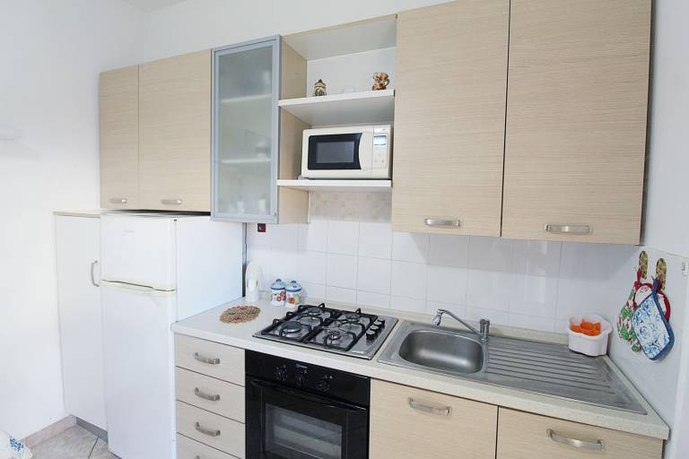 House with 2 rooms for 4 persons — photo 2