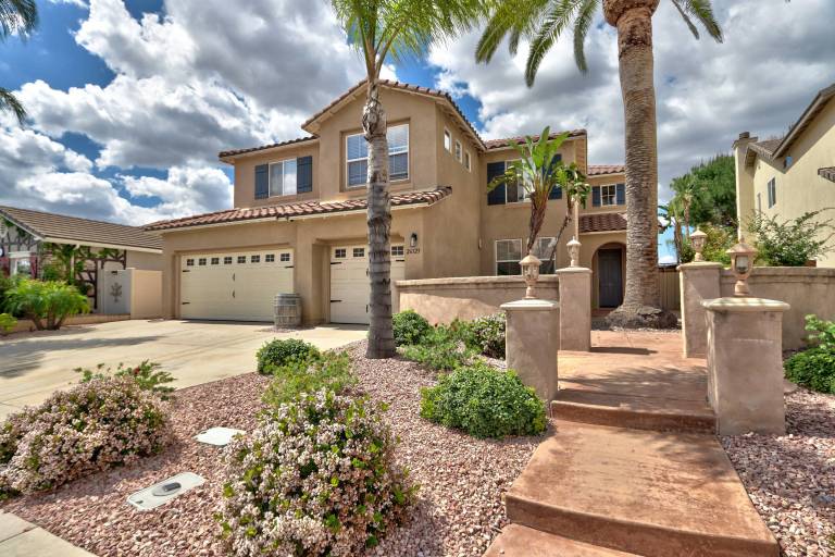 House with BBQ, jacuzzi & private pool | City view | Suitable for remote work — photo 2
