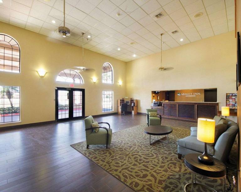 Americas Best Value Inn Pharr — photo 3