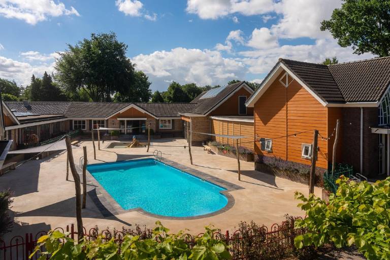 Vacation home with yard, sauna & terrace | Sea view | Pets are welcome in Garderen