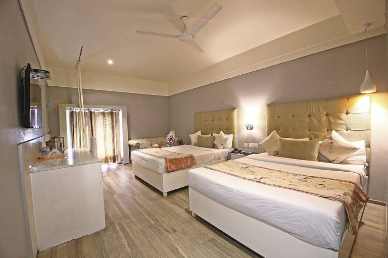 Hotel Emerald