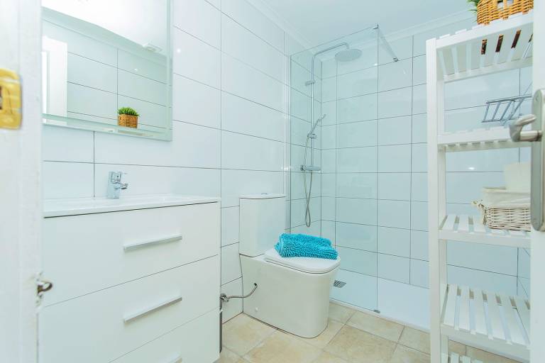 Holiday apartment with garden, patio & pool | Next to the beach | Pet-friendly — photo 3