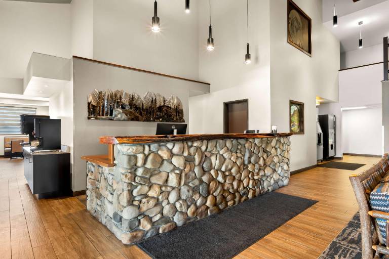 Best Western Sawtooth Inn & Suites — photo 4