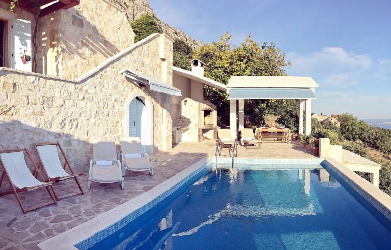 Villa with garden, barbecue & patio | Sea view — photo 3