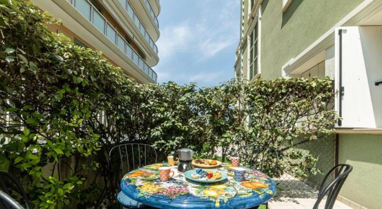 Apartment with 1 room for 4 persons — photo 4
