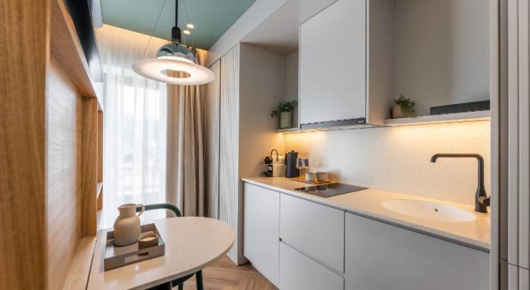 Serviced apartment with patio & sauna | Near Bratislava Castle — photo 3