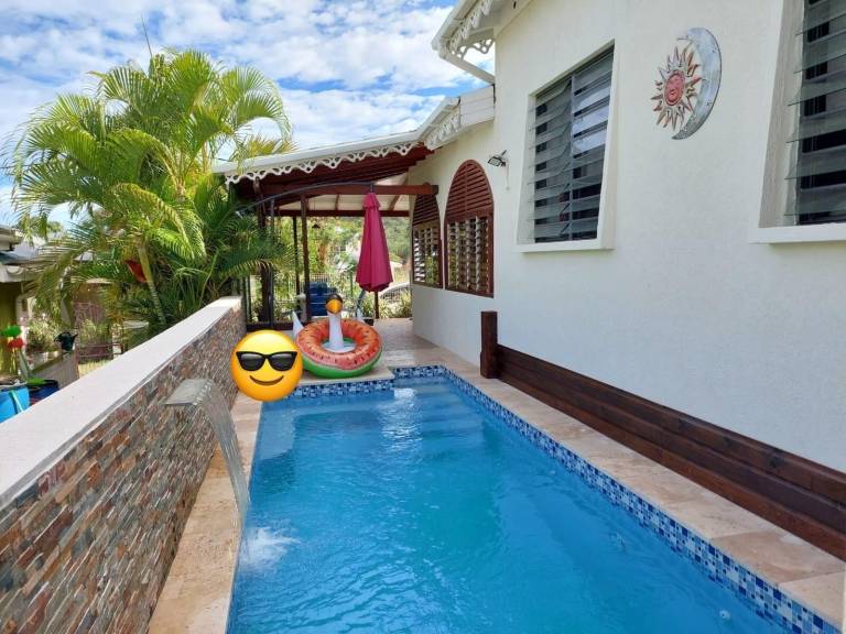 House Dominica